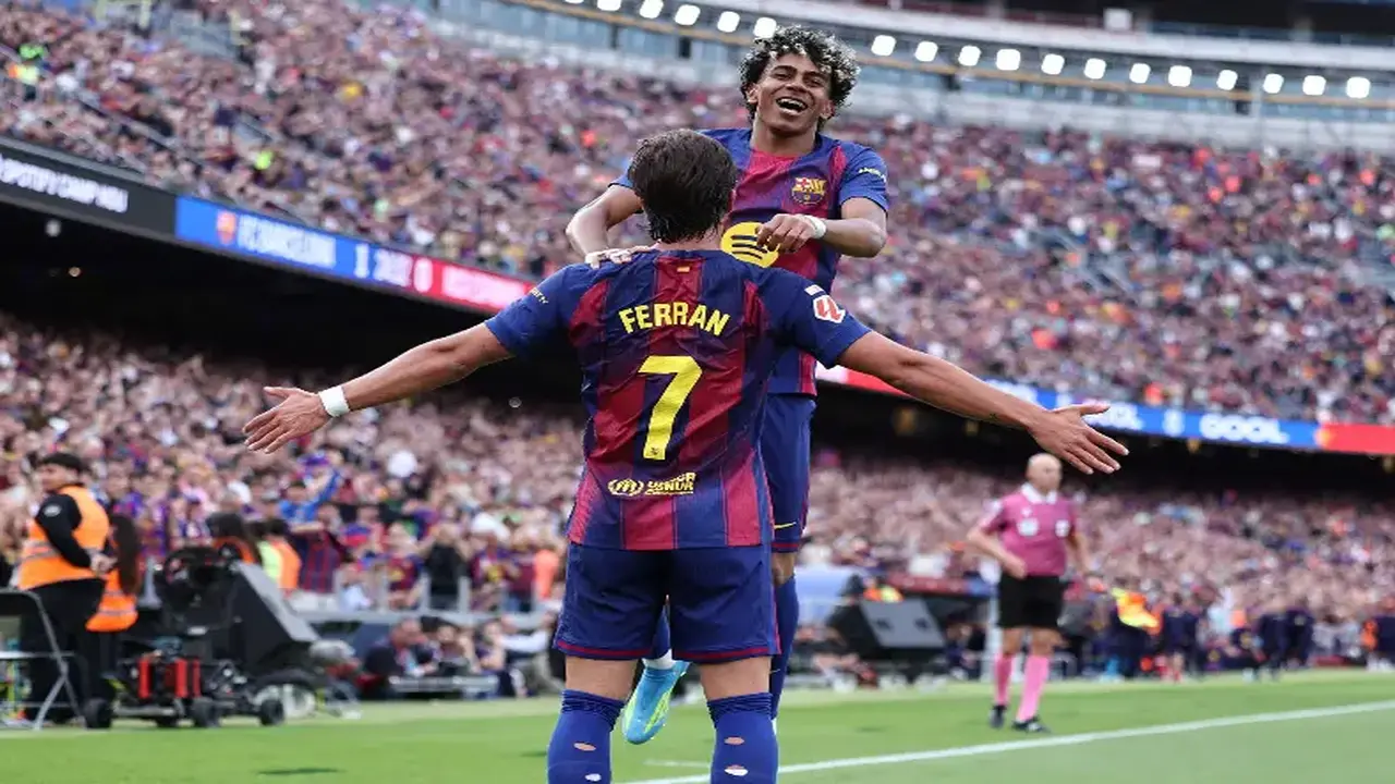 برشلونة يحسم ديربي كتالونيا برباعية ويؤكد صدارته للدوري الإسباني